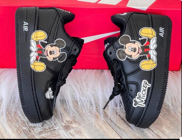 Tenis infantiles de Mickey Mouse negro